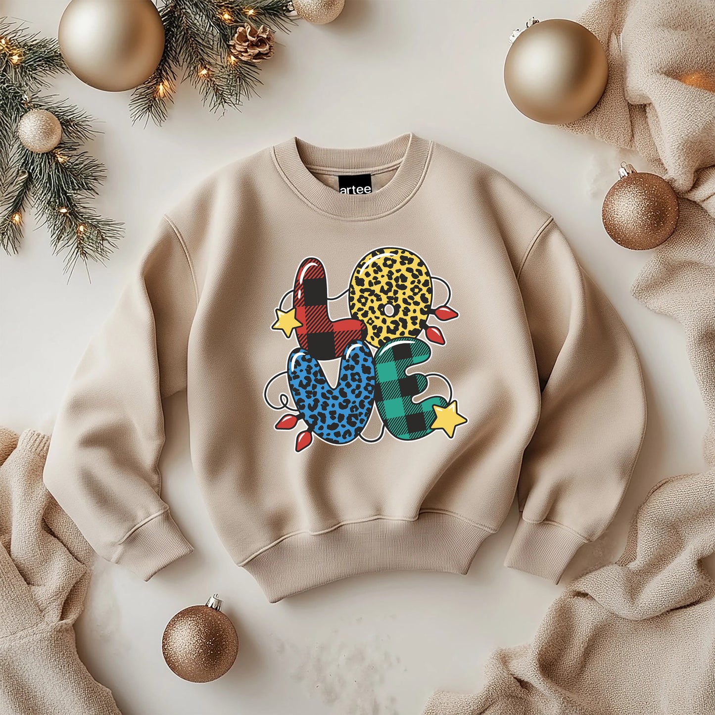 Desert Sand Christmas Love Sweatshirt: Festliche Urlaubsbekleidung