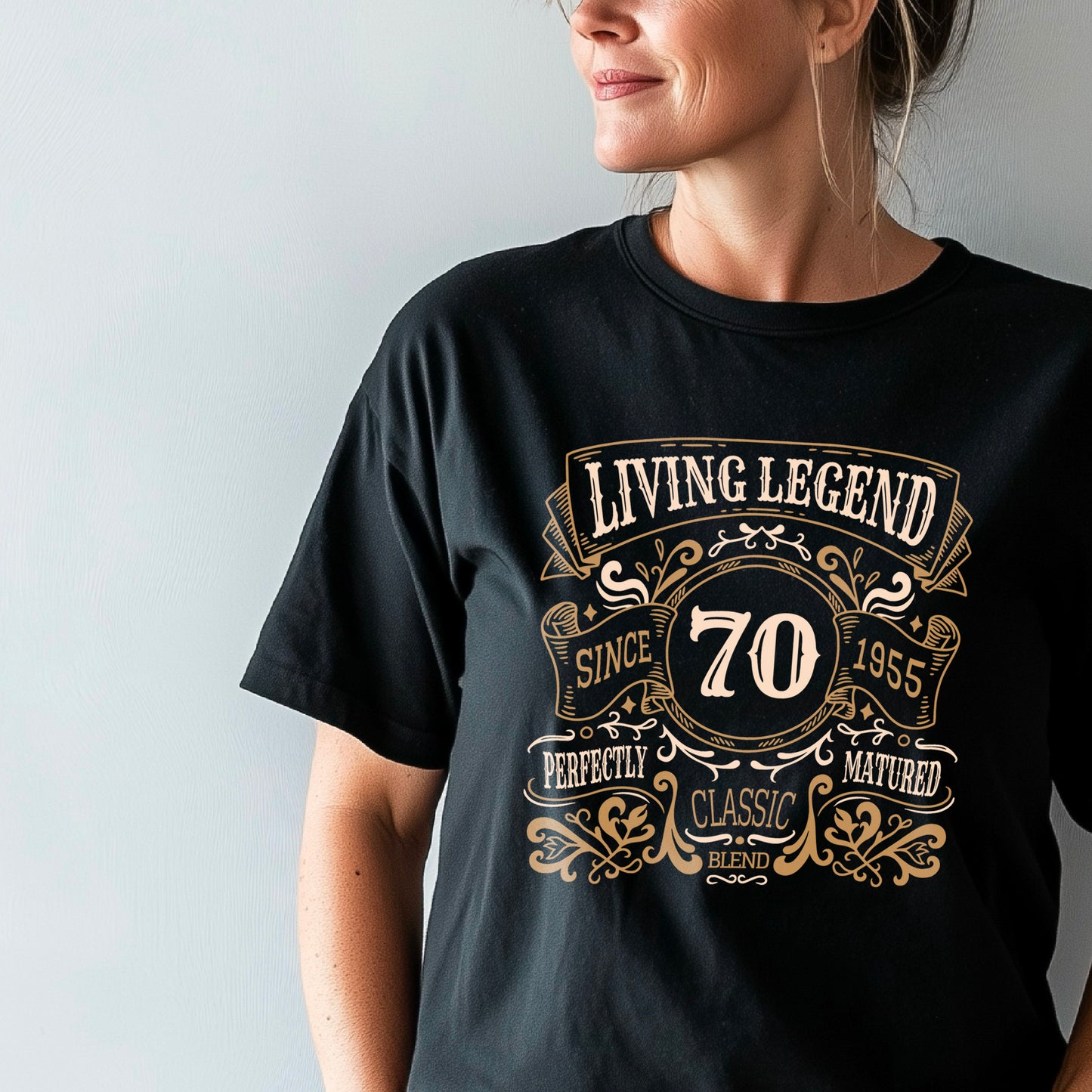 Living Legend 1955 - 70th Birthday T-Shirt, Perfectly Matured Classic Blend, Funny 70th Gift for Dad, 70th Gifts for Men, 70th T-Shirt