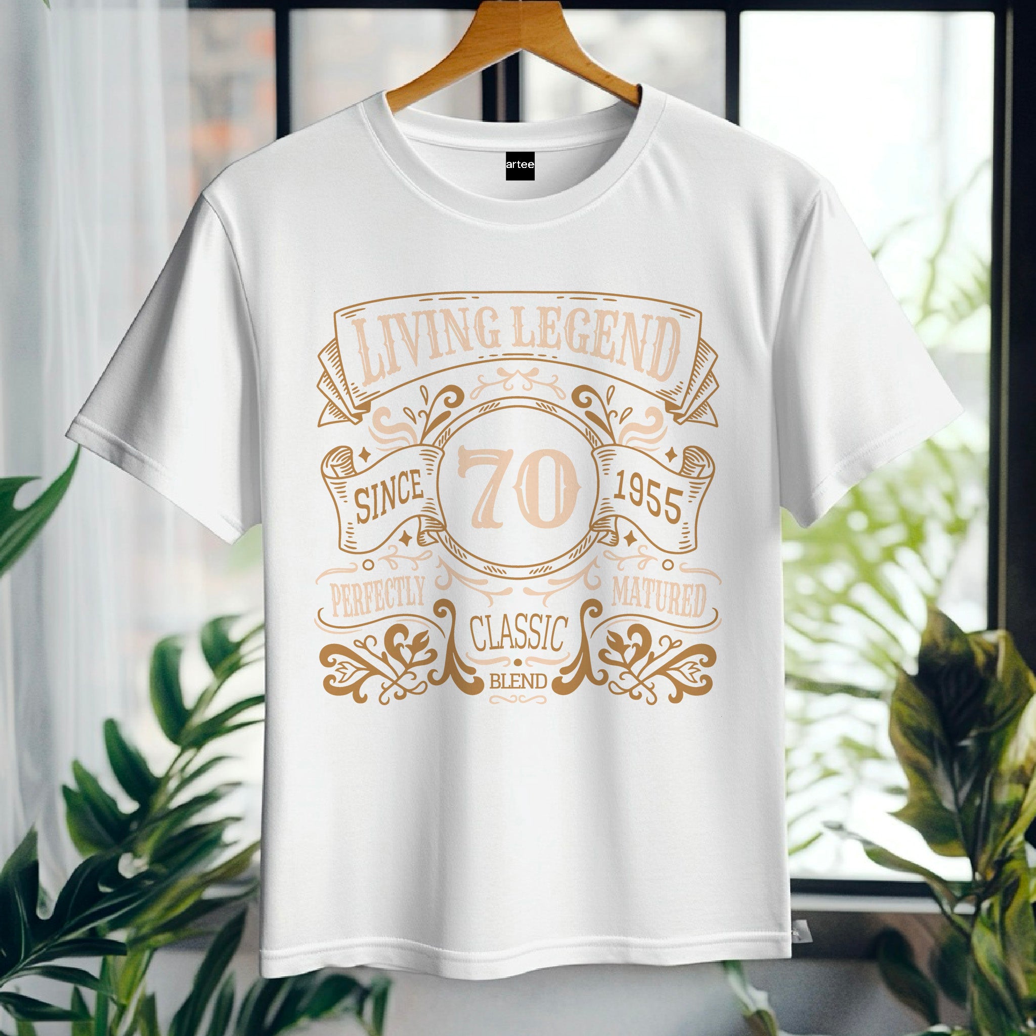 Living Legend 1955 - 70th Birthday T-Shirt, Perfectly Matured Classic Blend, Funny 70th Gift for Dad, 70th Gifts for Men, 70th T-Shirt