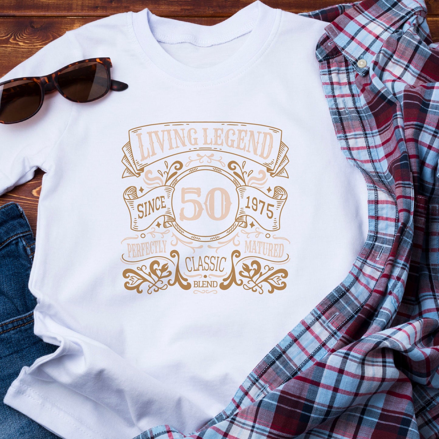 Living Legend 1975 - 50th Birthday T-Shirt, Perfectly Matured Classic Blend, Funny 50th Gift for Dad, 50th Gifts for Men, 50th T-Shirt