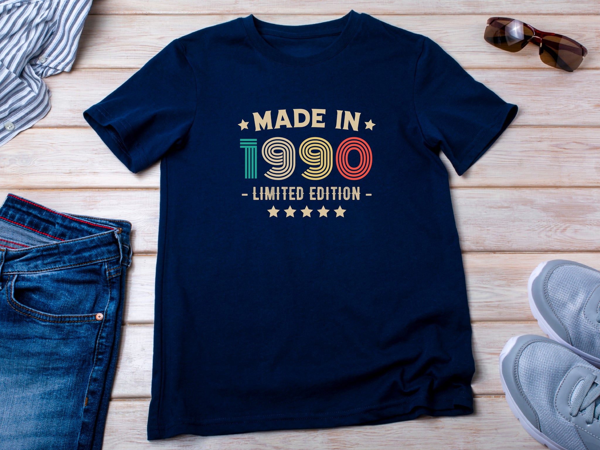 35th Birthday T-Shirt | Vintage 1990 Limited Edition | Funny 35th Gift for Men | Classic 35th Shirt for Him