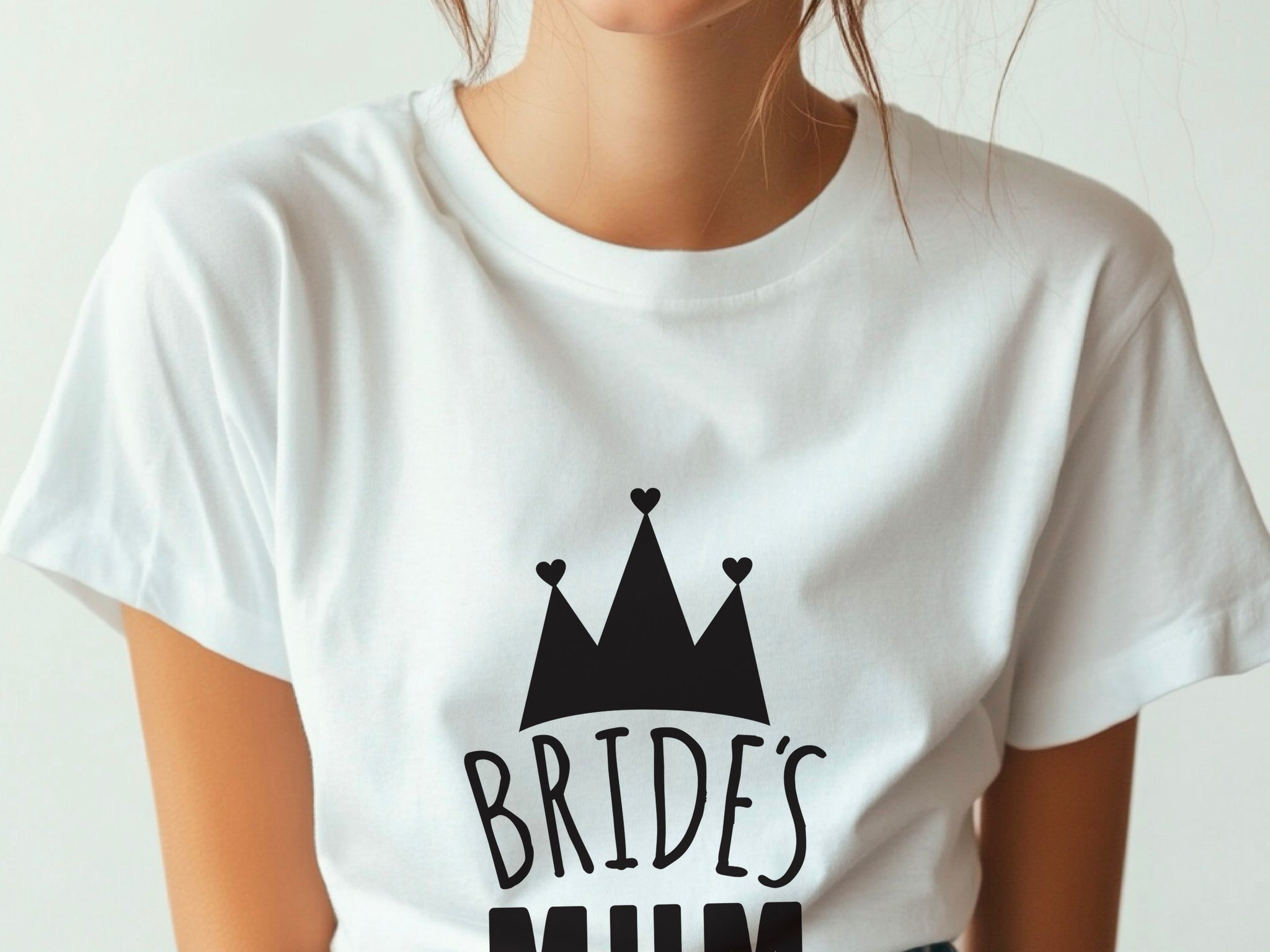 Bride’s Mum Wedding Shirt – Mother of the Bride T-Shirt – Heart and Crown Design – Bridal Party Tee – Mum of the Bride Gift