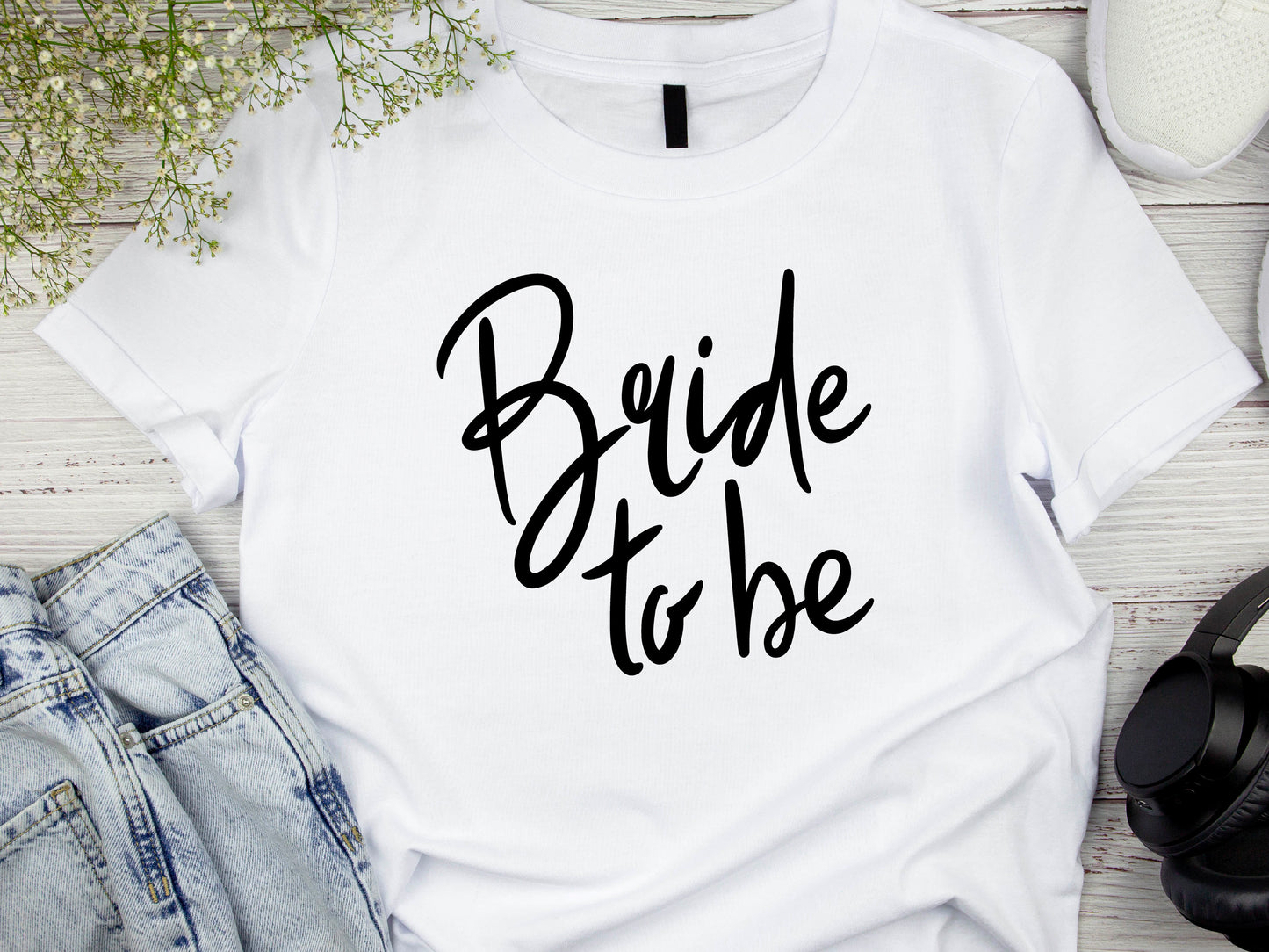 Bride to Be Shirt with Handwriting Font – Wedding T-Shirt – Bachelorette Party Tee – Bridal Shower Gift – Future Mrs Engagement Shirt