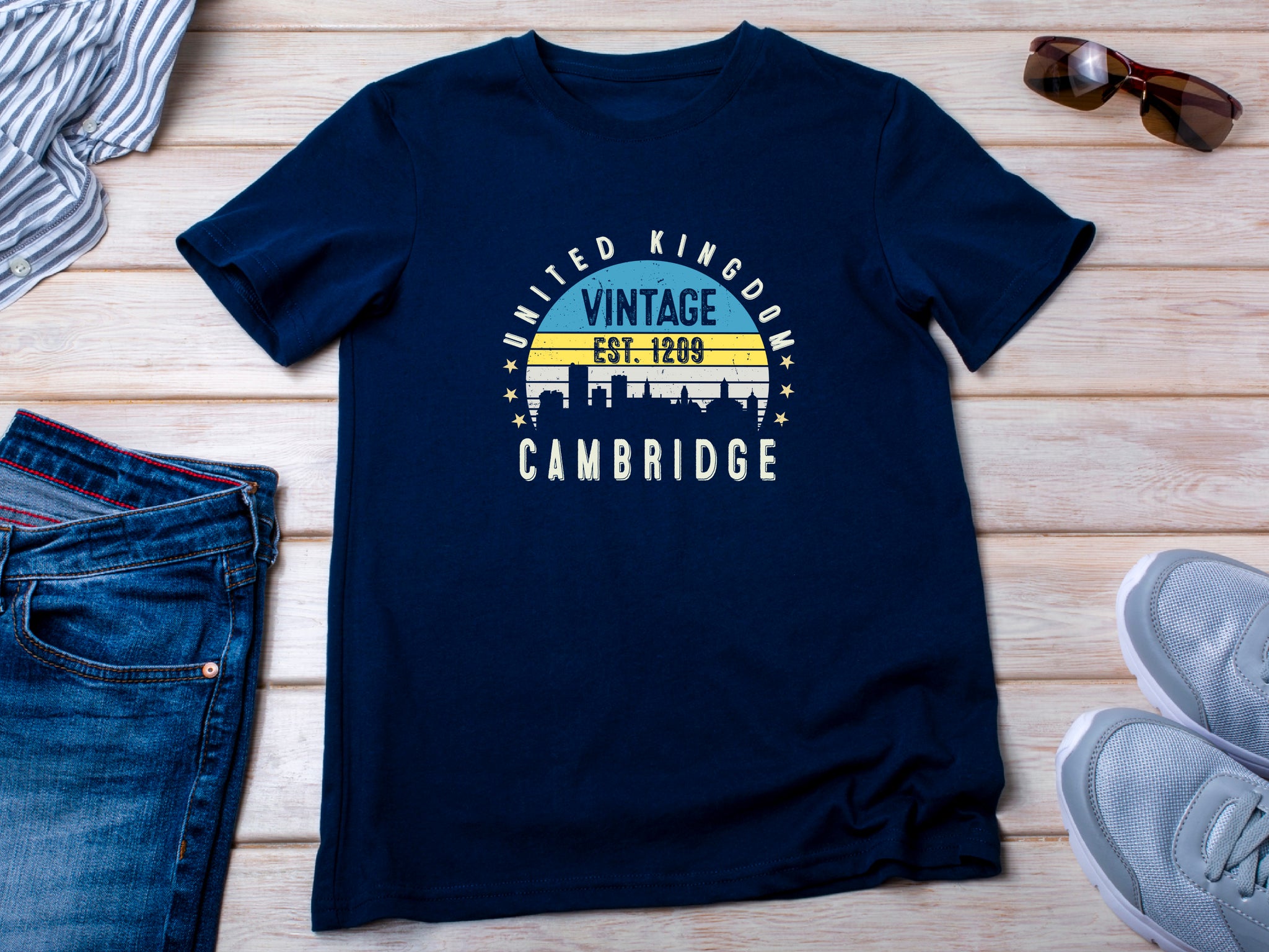 Cambridge Est. 1209 T-Shirt – Vintage United Kingdom Tee – Retro UK City Shirt – British Heritage Gift – Unisex England Top