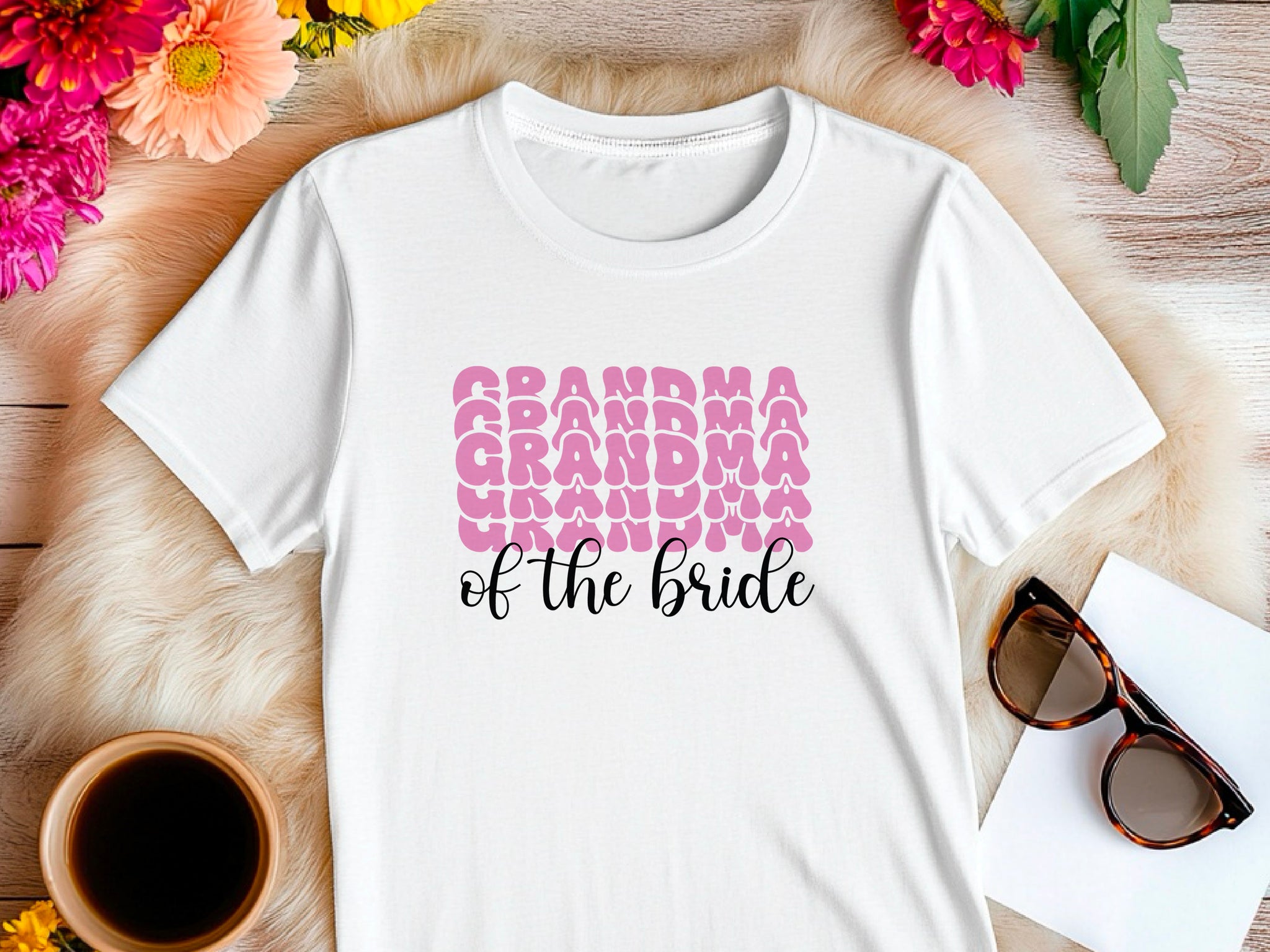 Grandma of the Bride T-Shirt – Wedding Party Shirt for Grandmother – Bridal Family Matching Tee – Gift from Bride – Wedding Day Outfit