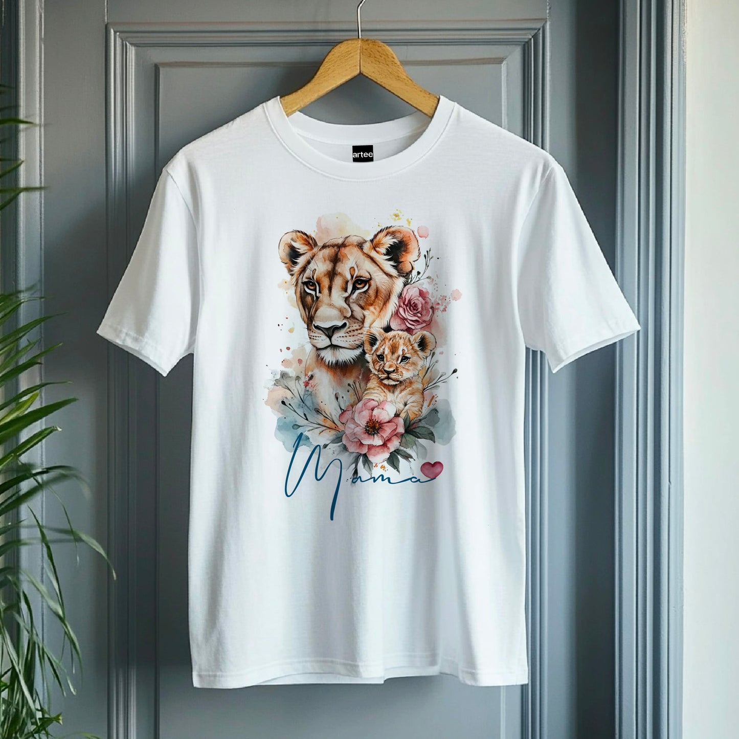 Mama lion watercolour T-shirt, lion and lioness shirt Tshirt, Mothers Day Shirt