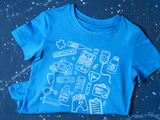 Farbenfrohes T-Shirt mit medizinischem Doodle-Print – stylische und lustige Kleidung zum Thema Gesundheit