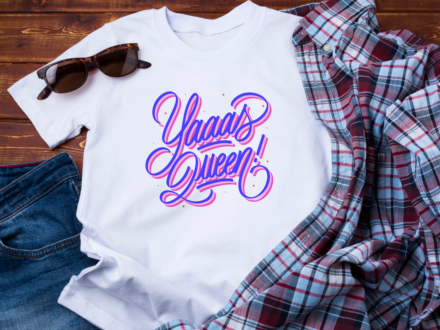 Yaaas Queen Bride T-Shirt – Bridal Party Shirt – Bachelorette Tee – Bride Squad Shirt – Wedding Celebration Gift – Fun Bride Shirt