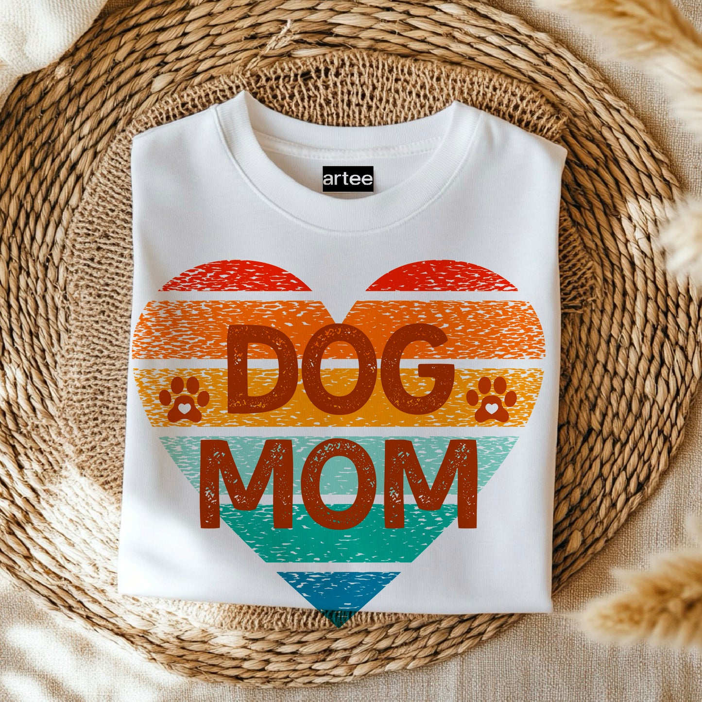 Retro dog mom t-shirt, Vintage dog lover t-shirt, Cool pet owner gift, Casual shirt for mother's day